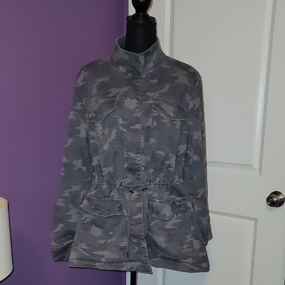 Lane Bryant Jackets & Blazers - Lane Bryant Light Green Camo Utility Jacket Sz: 18/20